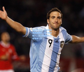 壹号娱乐注册|英超焦点战，利兹联主场激战维拉，奥卡福尔破门，马丁内斯神扑力保客场一分